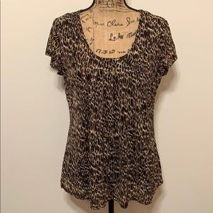 Robert Louis top size large.   113-4